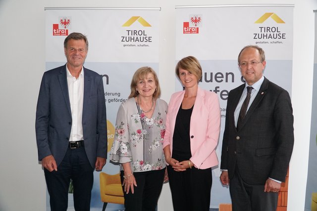 Franz Mariacher, Beate</f> Palfrader, Katharina Rumpf und Otto Flatscher (v.l.) informierten umfassend.