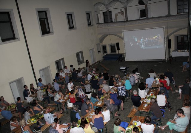 Gut besuchte Fairtrade-Filmnacht in Enns.