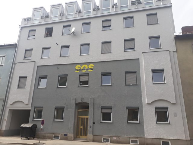 Im Sommer wird bei der Veranstaltungsreihe "Rock das Dach" wieder für das neue Haus der Menschenrechte gespielt. | Foto: SOS-Menschenrechte