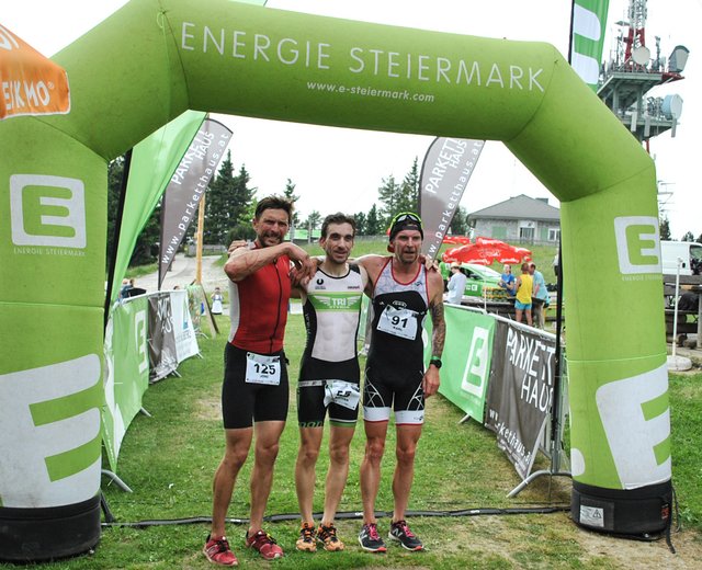 Im Ziel: J. Neuhart, Ch. Haas, K. Prungraber (v.l.)
