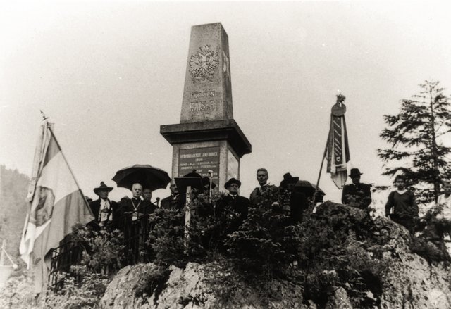 Gedenkfeiern im Jahr 1959 am Pass Strub. | Foto: Schützenkompanie
