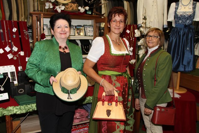 Bei Rath findet man die passenden Accessoires. | Foto: Josef Fürbass