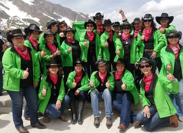 22 Personen der Hollabrunner Line Dance Gruppe waren beim Weltrekord in Kaprun dabei.