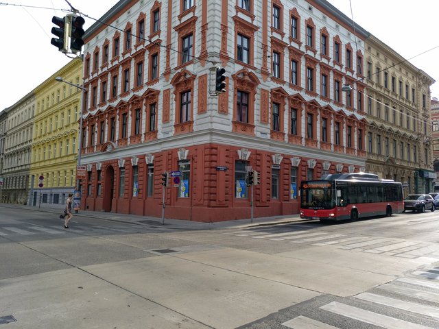 Ab 30. Juli in Betrieb: Die neue Postfiliale an der Ecke Sternwartestraße/Währinger Gürtel. | Foto: Martin G. Enne