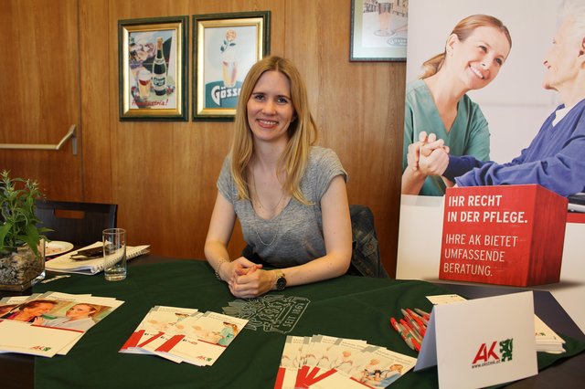 Annika Tauschmann stellte die Rechtsberatungsabteilung für Pflege und Betreuung der Arbeiterkammer vor.