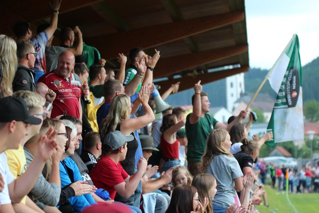 Das Fußball-Unterhaus ist ein Zuschauermagnet.