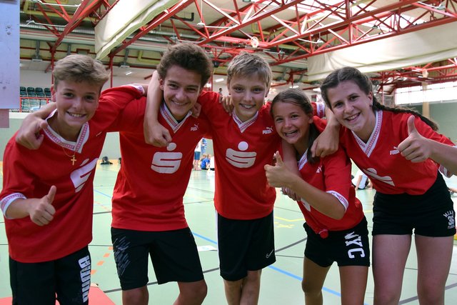 NMS Hippach Tiroler Schullandesmeister 2019 Indoorstocksport. | Foto: Friedl Schwaighofer