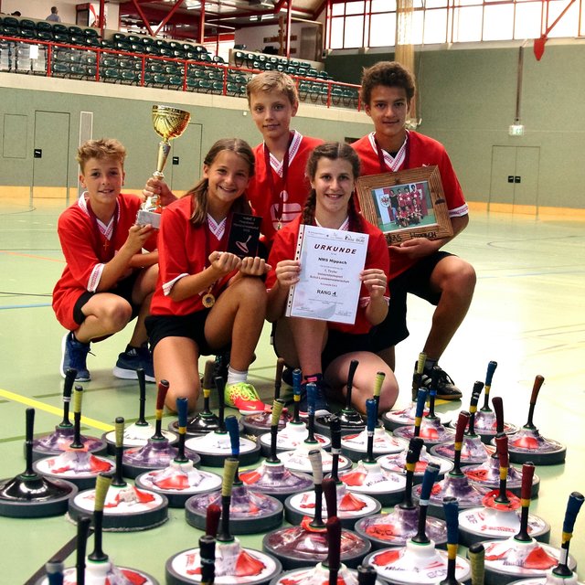 NMS Hippach Tiroler Schullandesmeister 2019 Indoorstocksport. | Foto: Friedl Schwaighofer