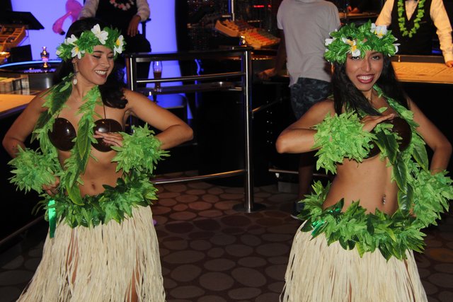 Hawaiianische Tänzerinnen... | Foto: Casinos Austria