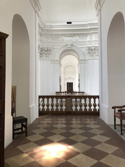 Licht spielt in der Kollegienkirche eine große Rolle.