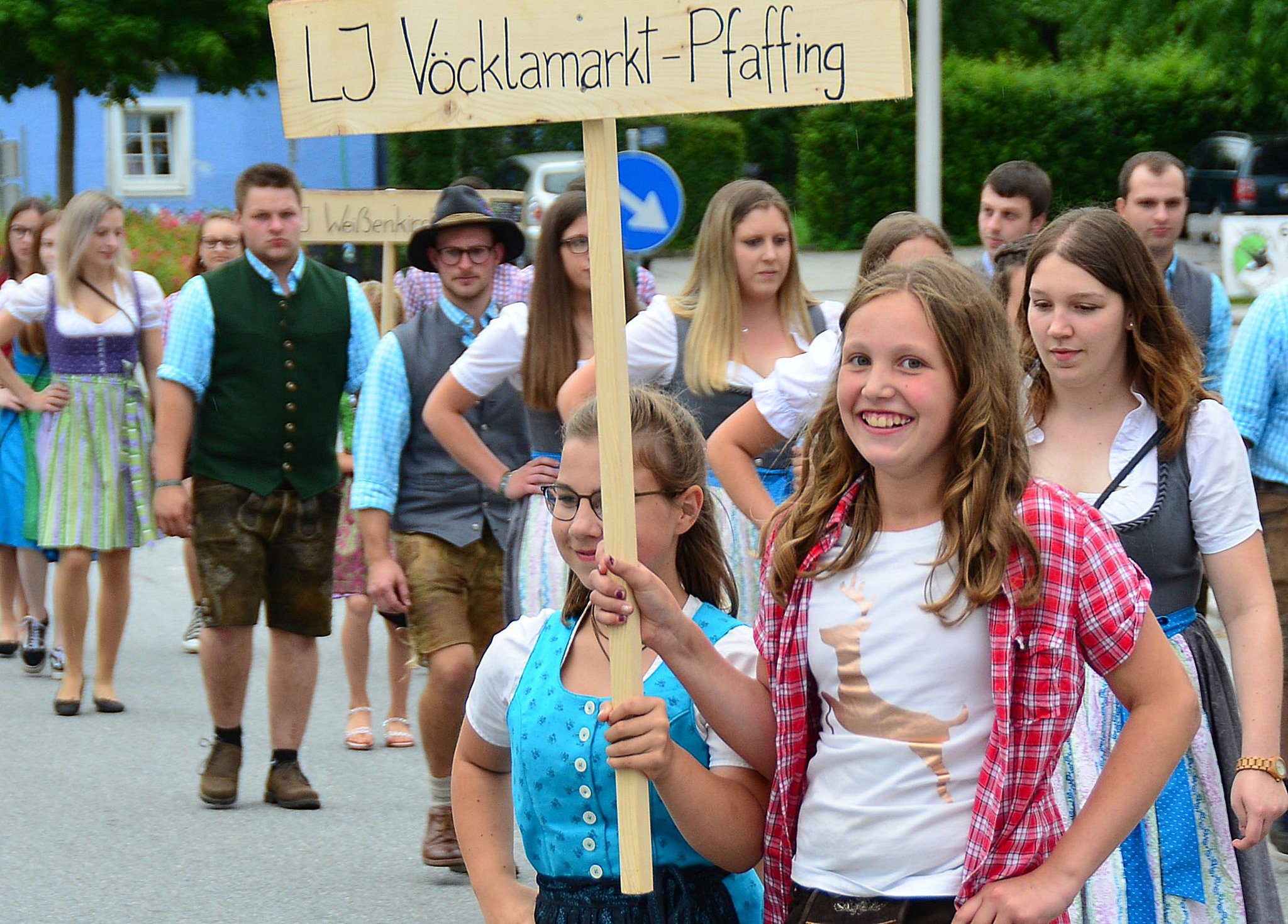 06.11.2016 - STEINHAUS/WELS. Seine Hilfsbereitschaft hat einem 76-jhrigen Pensionisten aus Steinhaus bei Wels (Bezirk Wels-Land) mehrere hundert Euro Edina mustafic in Vcklamarkt im Telefonbuch finden - Herold