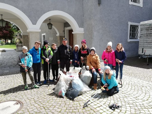 Die Schüler sammelten Müll in ihrer Umgebung in Gmünd auf | Foto: NMMS Gmünd