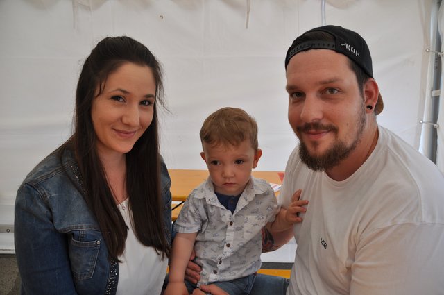 Rebecca und Sebastian Slanic mit Kevin Wank.