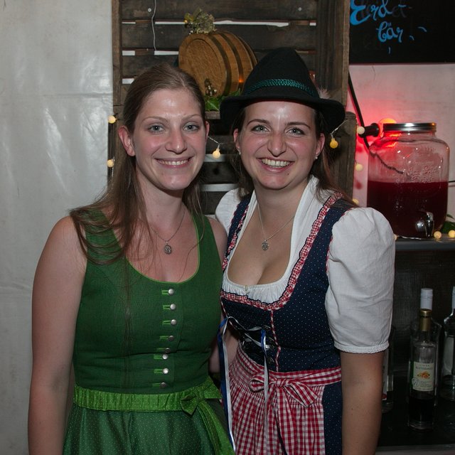 Bernadette Haas und Conny Niedermayr aus Manning