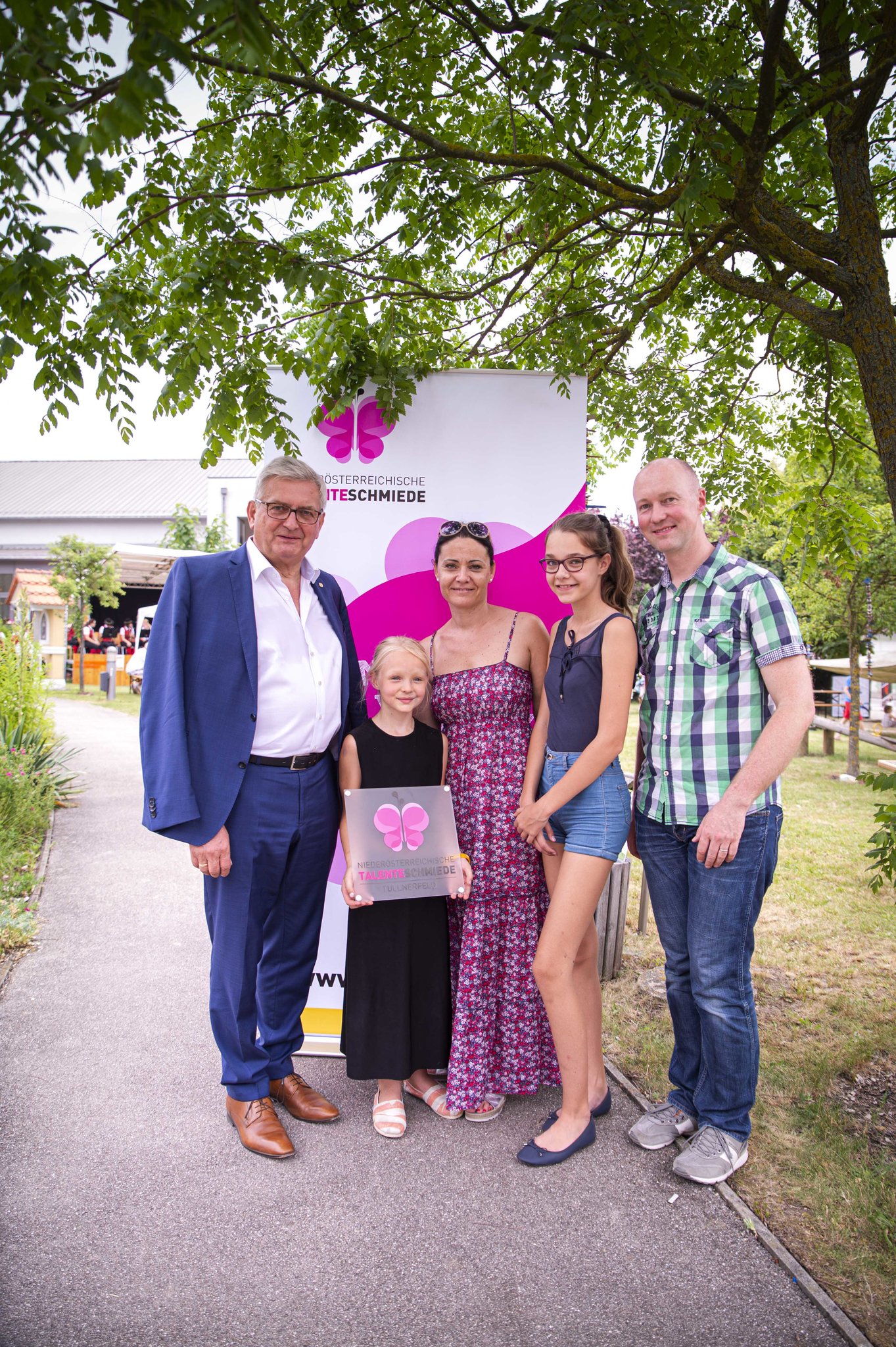 Groe Auswahl an Sexkontakten finden: Er sucht Sie (Erotik) in Grafenwrth. Jetzt Erotik-Anzeigen durchstbern oder inserieren auf ! Er sucht Sie (Erotik): Sex in Grafenwrth - optical-mark-recognition.com