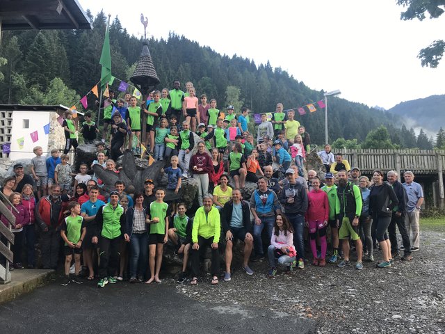 Auf die Plätze, fertig – und los ging es auf die Sonnwend-Crosslaufstrecke in Mauthen!