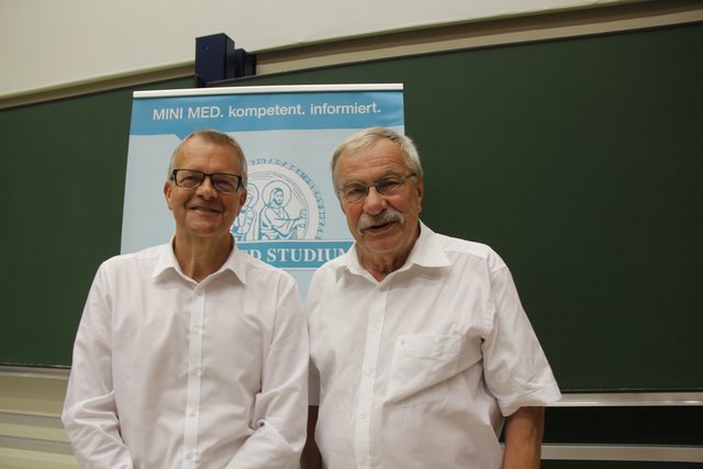 Führten durch den Abend: Guy Friedrich mit Dieter zur Nedden
