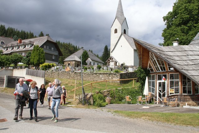 Die Dorfrunde ist für die ganze Familie leicht und erlebnisreich zu bewältigen.