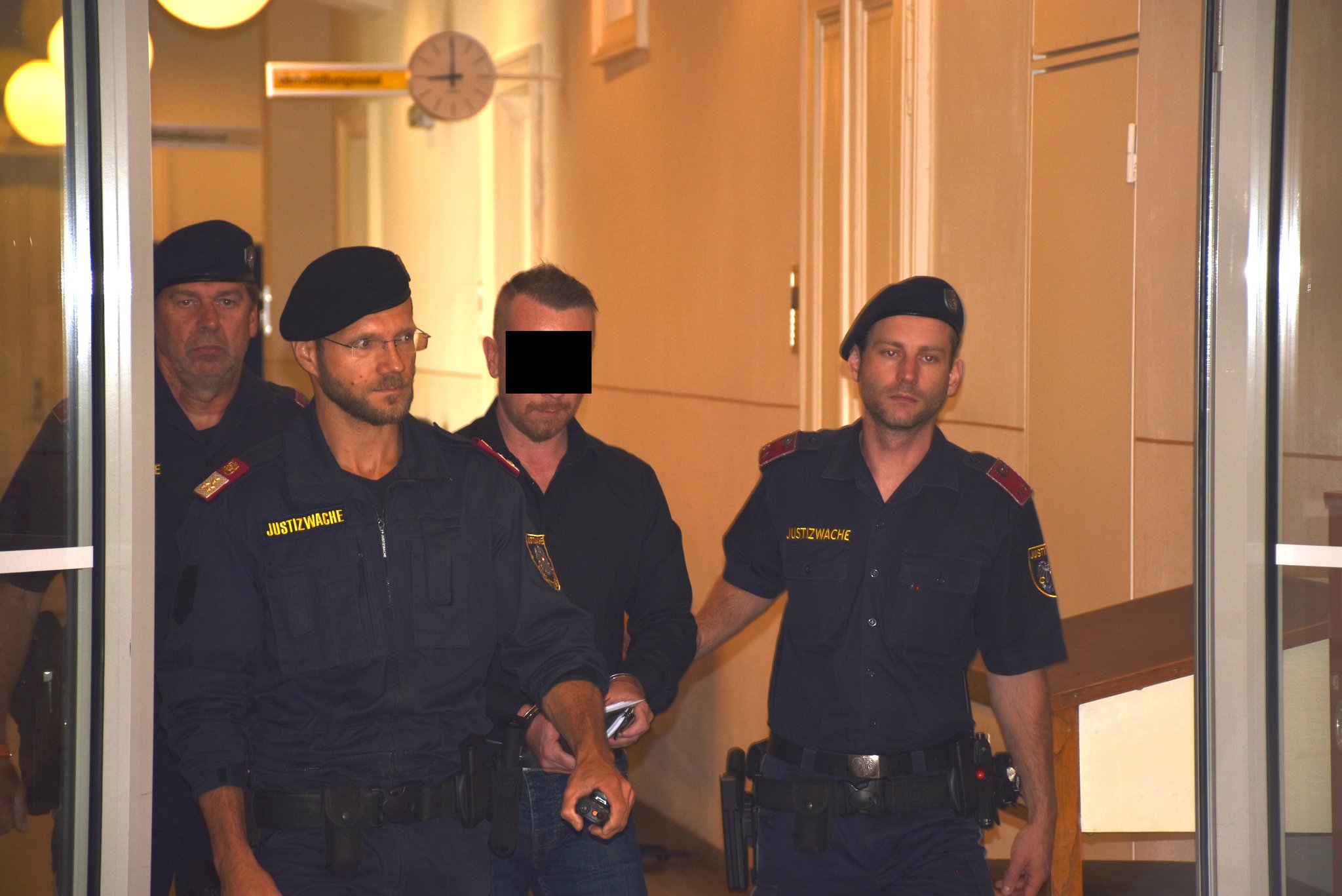 Als Frau bist du auf der Suche nach einem neuen Mann? Das Singleleben ist nichts mehr fr dich? Bei uns kannst du deine Partnersuche in Er sucht Sie Singles Krumbach/Schwaben | Mann sucht Frau