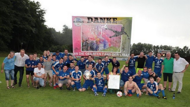 Zwei Titel in Folge: Nach einem Krimi in der Schlussphase der Gebietsliga Süd steigt St. Peter in die Unterliga Süd auf.