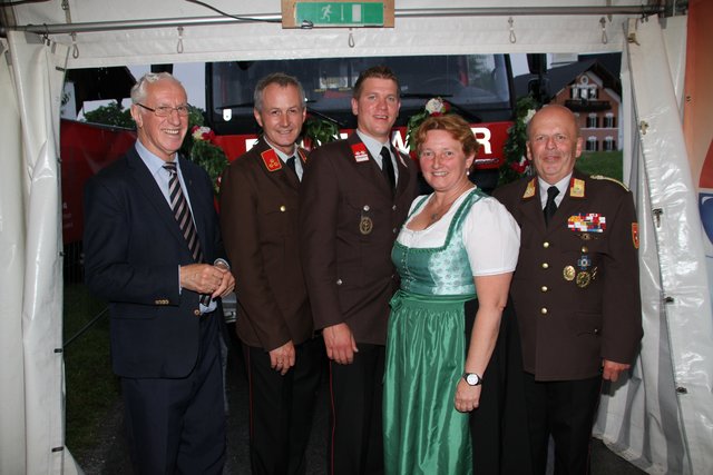 Pfarrer Rupert Reindl, Bgm. Andrea Pabinger, Albert Sigl, Johann Stampfl, Johannes Neuhofer.