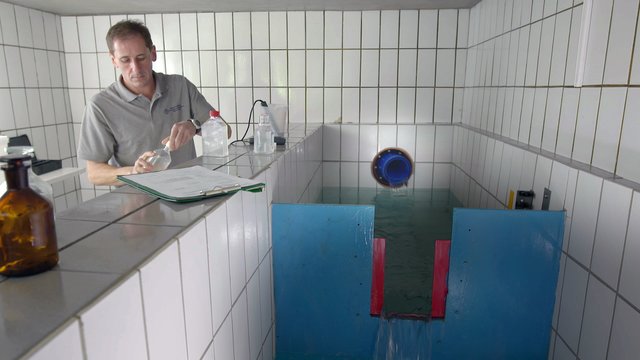 Die Qualität des Wassers wird auf Basis der gesetzlichen Vorgaben von einem unabhängigen Institut kontrolliert.