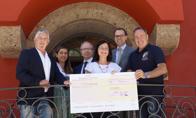 Organisator und Künstler Manfred Folie, Hotel Event Managerin Desiree Solano-Kogler, Spängler Bank Leiter Andreas Scheiber, Anita Singer, Hotel-Dir. Christoph Aicher, Organisator u. Schriftsteller Rodolfo Baldassarri.