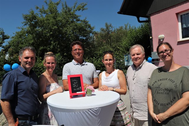 GR Karl Heinz-Irrasch, Sabine Hauser-Wenko, Werner Baumann, Elisabeth Glauninger, GR Werner Koch und  Elke Schuster beim kunterbunten Villentag in Seiersberg-Pirka. | Foto: Edith Ertl