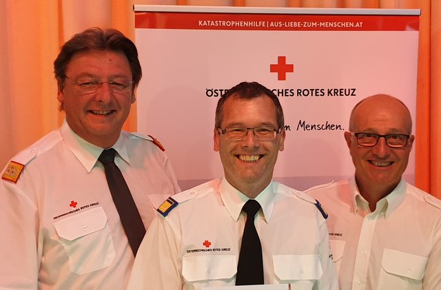 Präsident General Josef Schmoll, Bezirksstellenleiter Peter Markovics und Klaus Geer | Foto: RK Zistersdorf