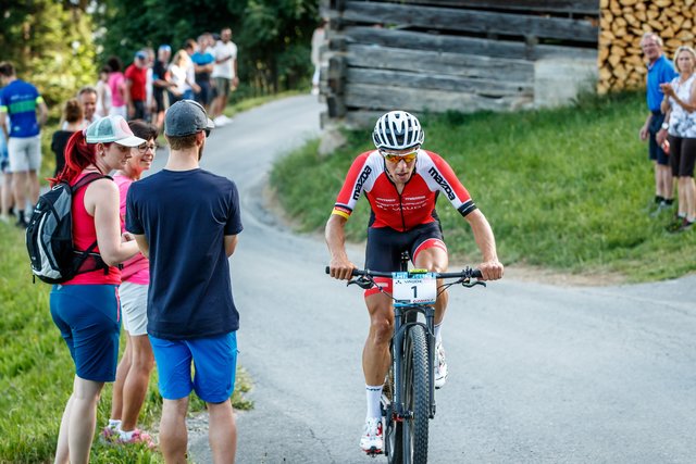 Jochen Käß gewann das Herrenrennen. | Foto: E. Haiden