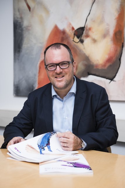 BFI-Geschäftsführer Christoph Jungwirth: „Das Kursbuch ist ein informatives Nachschlagewerk mit Magazin-Charakter.“  | Foto: BFI