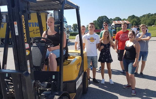 HTL-Schülerin bei der Staplerprüfung | Foto: HTL Pinkafeld/Petrakovits