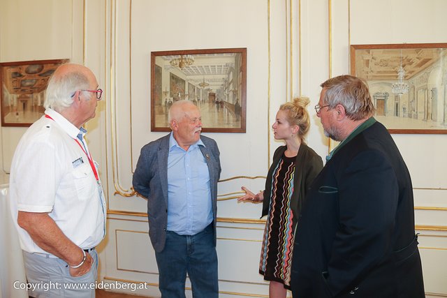 vlnr.: Alfred Zabernigg, Helmut Pichlbauer "Buffi", NR Eva-Maria Holzleitner , Gemeindeparteiobmann M. Thomasberger