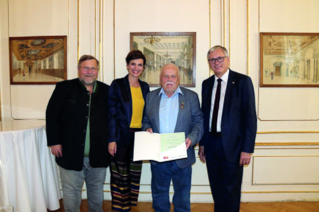 vlnr.: Gemeindeparteiobmann m. Thomasberger, SPÖ Obfrau NR Pamela Rend-Wagner, Helmut Pichlbauer "Buffi", NR Alois Stöger