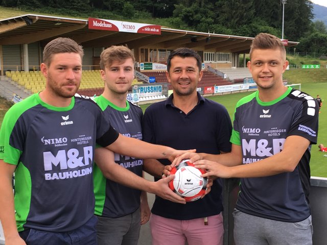 Daniel Wernig, Michael Groinig, Trainer Auron Miloti und Martin Hinteregger (v. links) | Foto: SVF