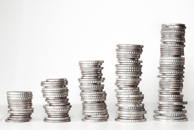 Ein neues Gesetz zur Parteienfinanzierung soll wieder mehr Vertrauen in die Politik bringen.  | Foto: Pixabay/kschneider2991 (Symbolbild)