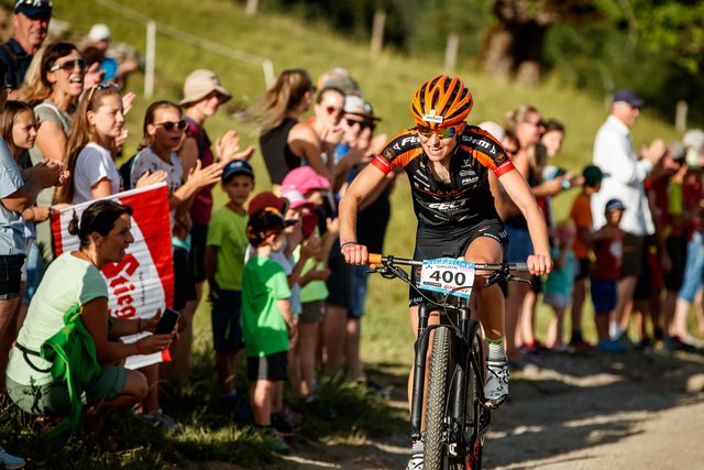 Lisi Osl sprintete zu ihrem dritten Triumph. | Foto: E. Haiden