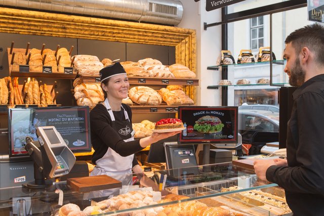 Alle Backwaren beim "Der Mann" werden in liebevoller Handarbeit und täglich frisch hergestellt.