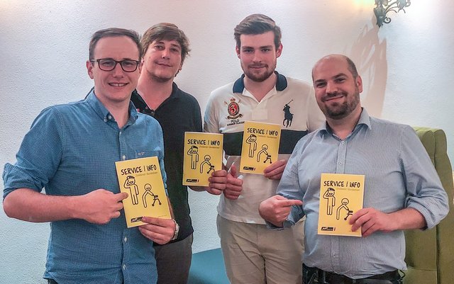 JVP-Bezirksobmann Gregor Eckmayr, Dietmar Panholzer,  JVP-Stadtobmann Julian Prucha und der Vortragende Kurt Kepplinger. | Foto: JVP Bezirk Linz-Land