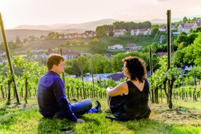Sie wissen noch nicht, wo Sie Ihre kostbaren freien Tage mit Wellness, Sport, Action und Gemütlichkeit verbringen? Macht nichts. Ihre Suche hat ein Ende – Willkommen in der 2-Thermenregion Bad Waltersdorf!.