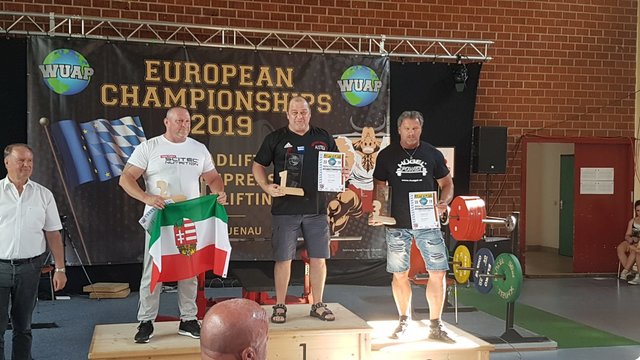 Beim World United Amateur Powerlifting-Wettbewerb feierte der Ludweiser große Erfolge.