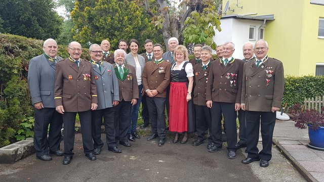 Die Mitglieder des Bezirksausschusses freuten sich über den Besuch von LA Sophia Kircher. | Foto: privat