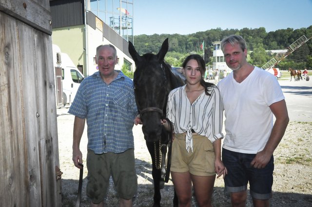 Heinz,Lexus Venus,Lara &amp; Franz Josef