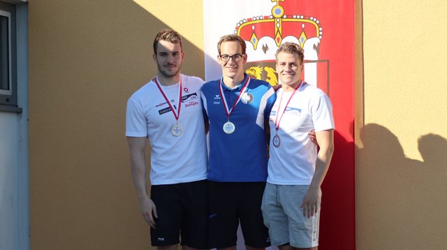 Peter Kugelgruber setzte sich über 50m Freistil um 0,01 Sek vor Bernhard Reitshammer und 0,09 Sek vor Alexander Knabl (beide ASV Linz) durch und sicherte sich den Titel: Oberösterreichischer Landesmeister 2019 über 50m Freistil