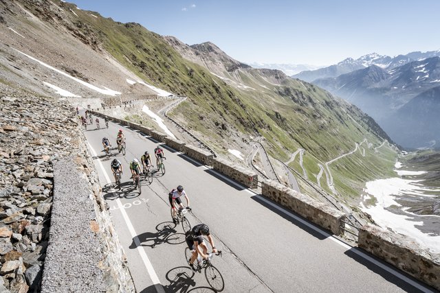 Die Radsportevents der Girodays forderten von den Teilnehmern höchsten Einsatz. Das Stilfserjoch verlangte volle Konzentration und Kondition. | Foto: TVB Tiroler Oberland/ Filmkabinett, Florian Albert