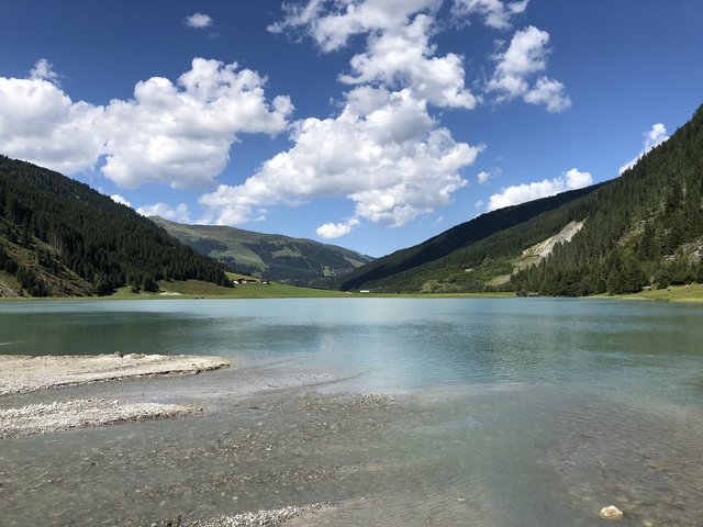 Im Speichersee Gerlos kann man sich wahrlich eine richtige Abkühlung holen, das Wasser kommt direkt vom Gletscher | Foto: Florian Haun