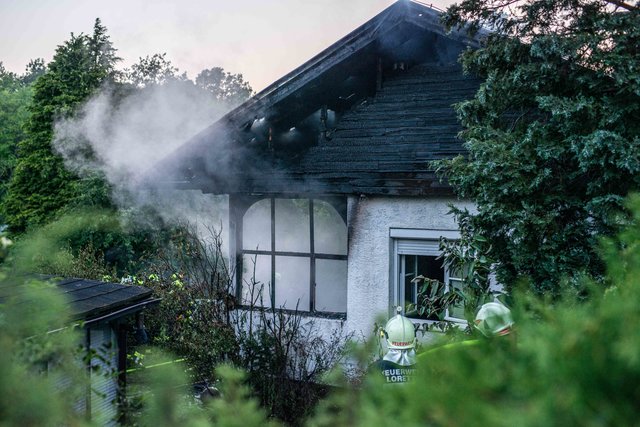 In Loretto stand Freitag Abend ein Wohnhaus in Flammen. | Foto: Günter Prünner