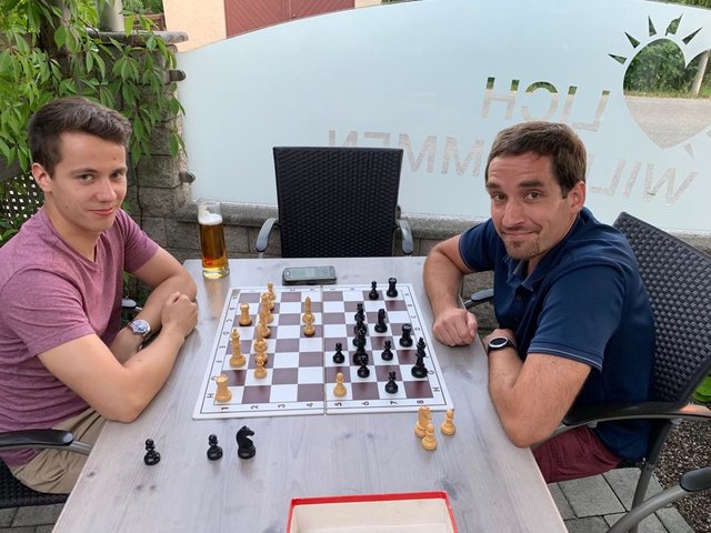 Spieler der OÖ-Landesliga-Mannschaft am Brett der Könige. | Foto: Markus Auinger