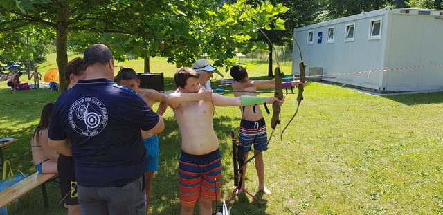 Treffsicher: hunderte Jugendliche probierten sich in den unterschiedlichsten Sportarten aus. | Foto: Bewegungsland Steiermark