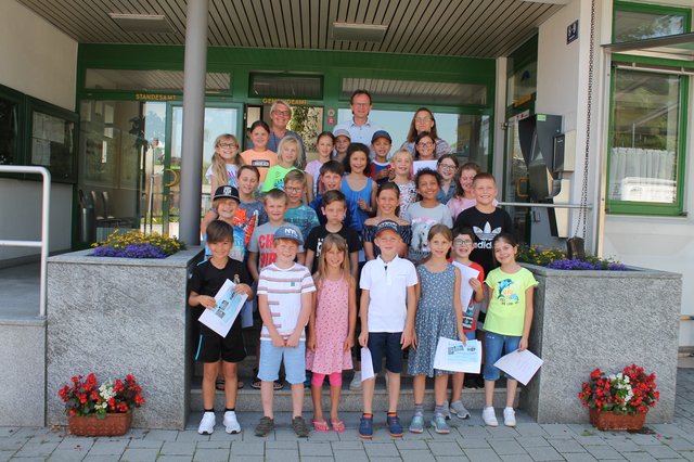 Gute Stimmung bei den Schülern beim Ausflug aufs Marktgemeindeamt. | Foto: Marktgemeinde Gallspach